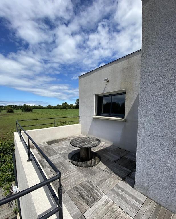 Maison Moderne Avec Piscine Chauffee Dans La Baie Du Mont St Michel 200M2 Yquelon エクステリア 写真